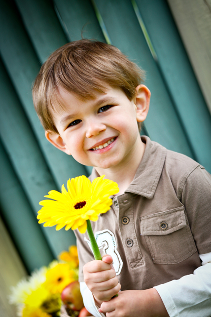 Outdoor nursery photography in Essex, Suffolk and Kent