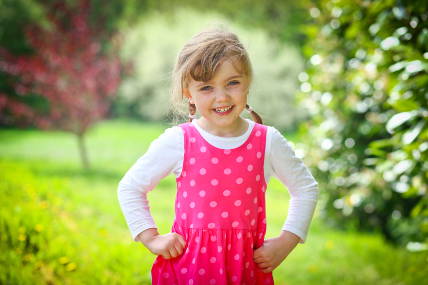 Outdoor nursery photography in Essex, Suffolk and Kent